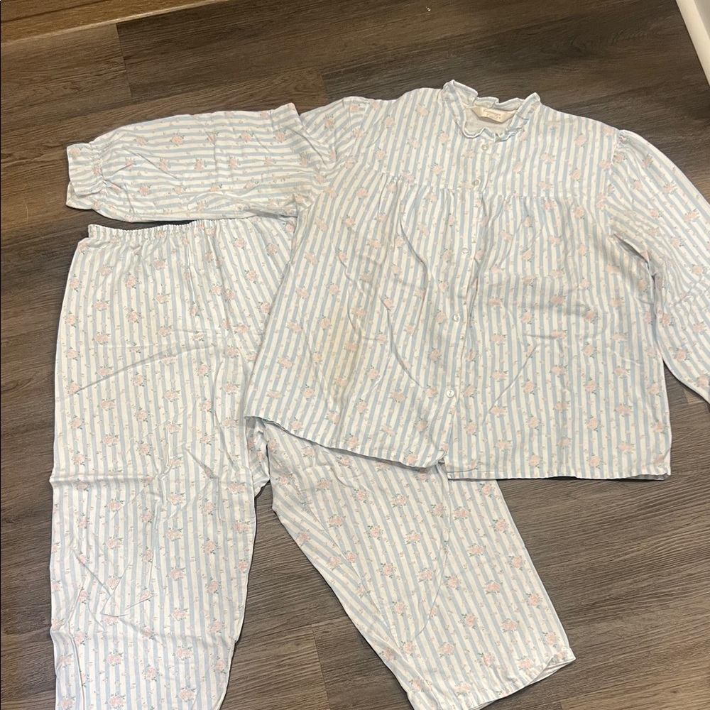 Women’s Vintage Pajamas